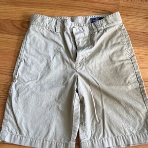 Vineyard Vines Boys Light Beige Flat Front Shorts size 10 worn once